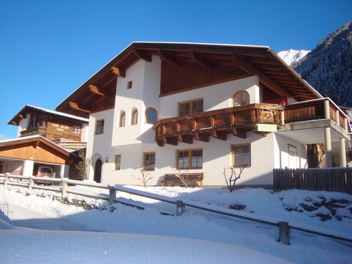 Alpenhaus Christian Apartamento Neustift im Stubaital Exterior foto