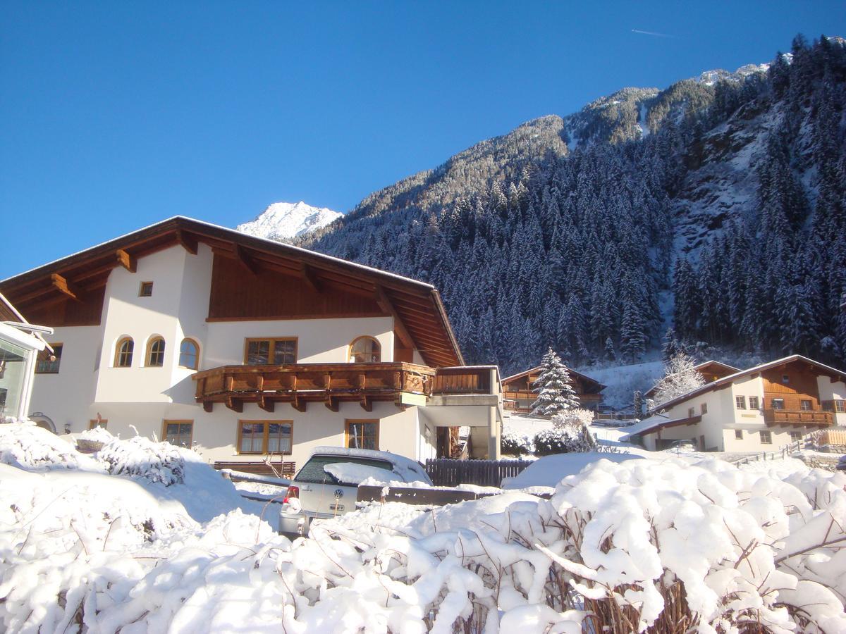 Alpenhaus Christian Apartamento Neustift im Stubaital Exterior foto