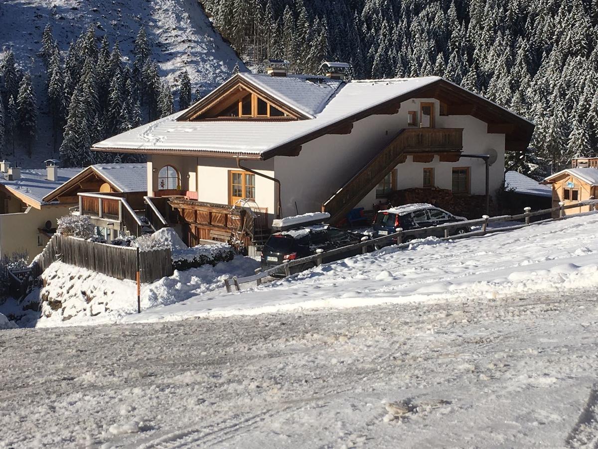 Alpenhaus Christian Apartamento Neustift im Stubaital Exterior foto